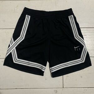 Nike fly girls youth xl shorts